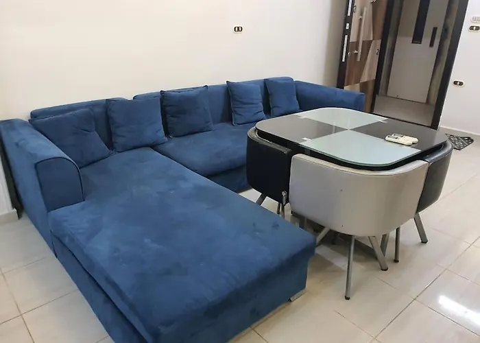Center Apartment *